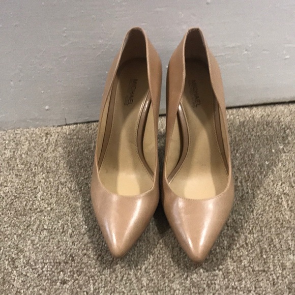 Nude Michael Kors pumps - Picture 2 of 8